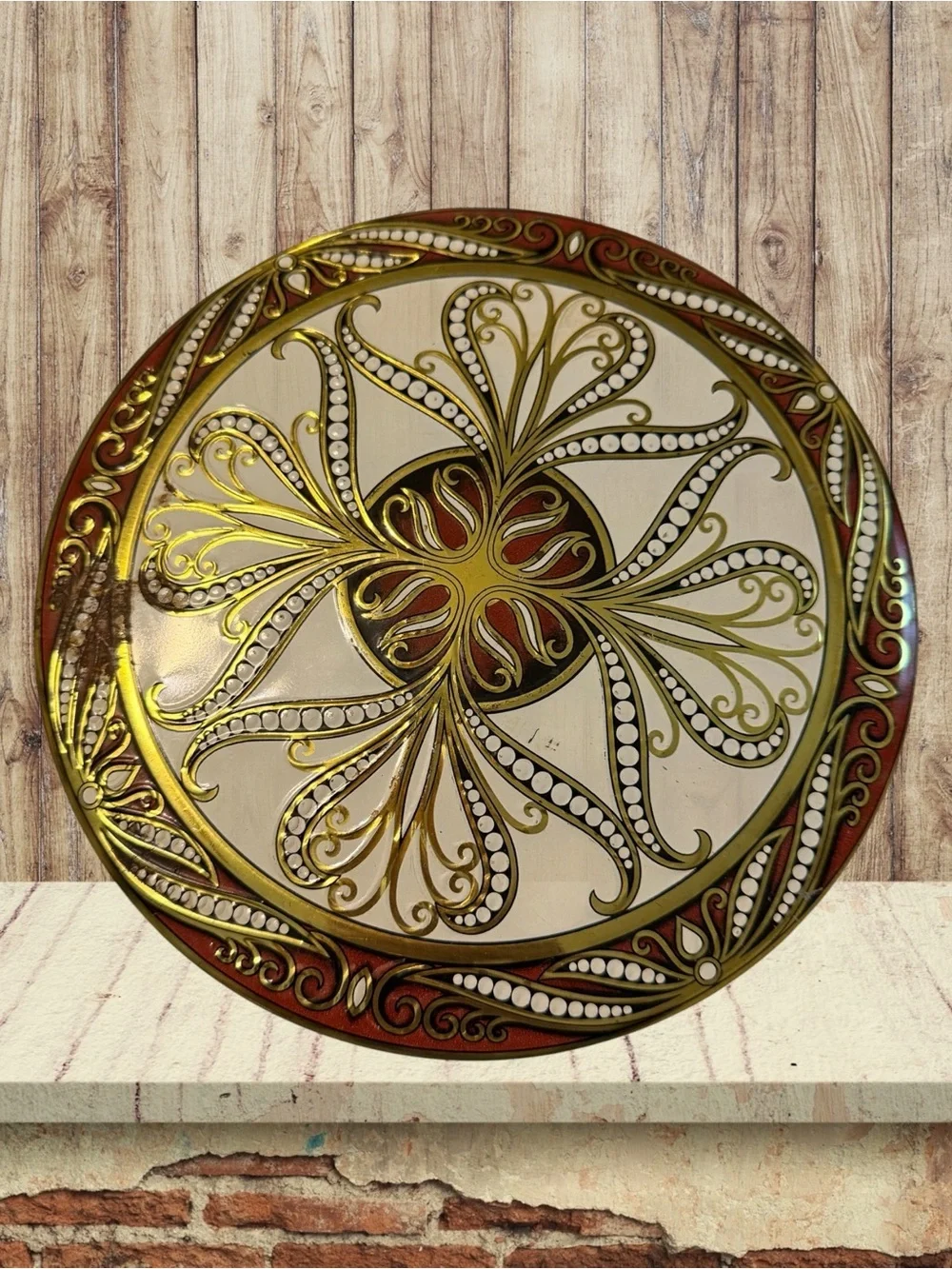 VTG DAHER TIN FROM ENGLAND RED/GOLD ORNATE FILIGREE FLORAL PATTERNS/Mid 20th